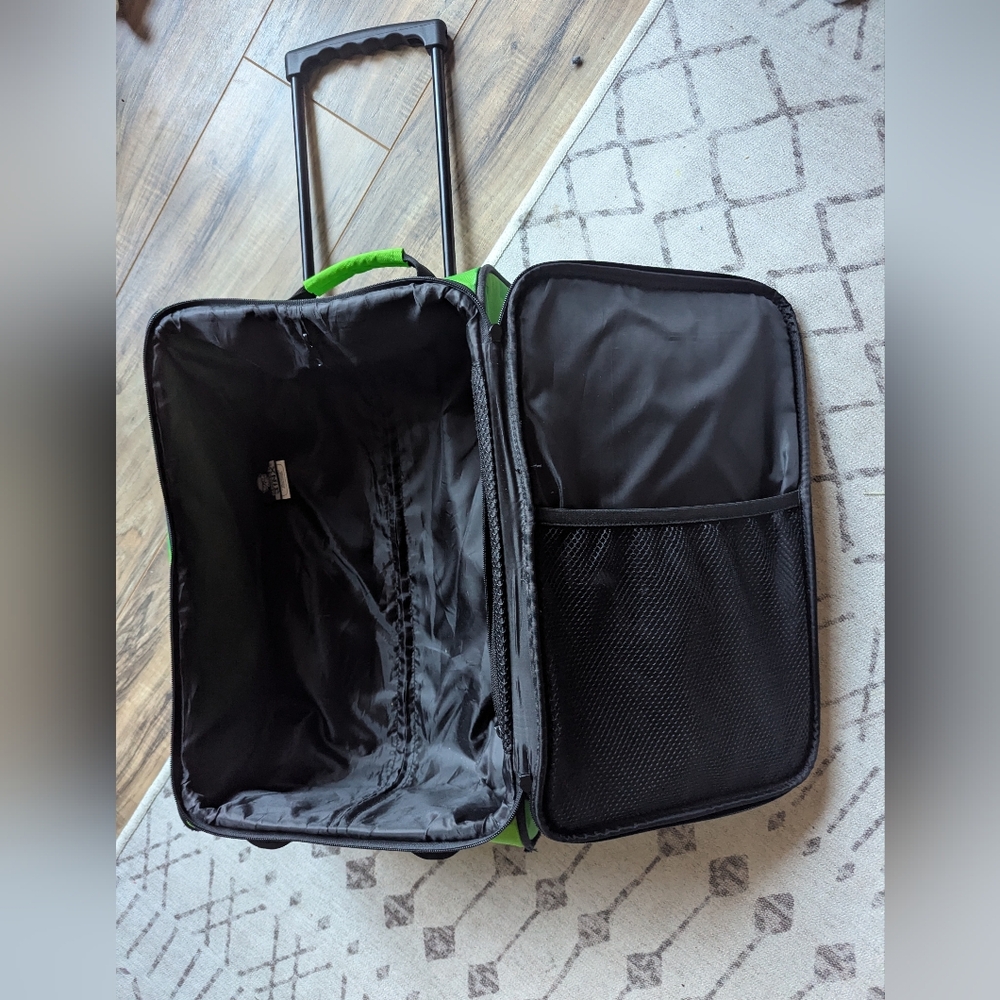 Minecraft Green Creeper Kids Rolling Suitcase. - Picture 9 of 11